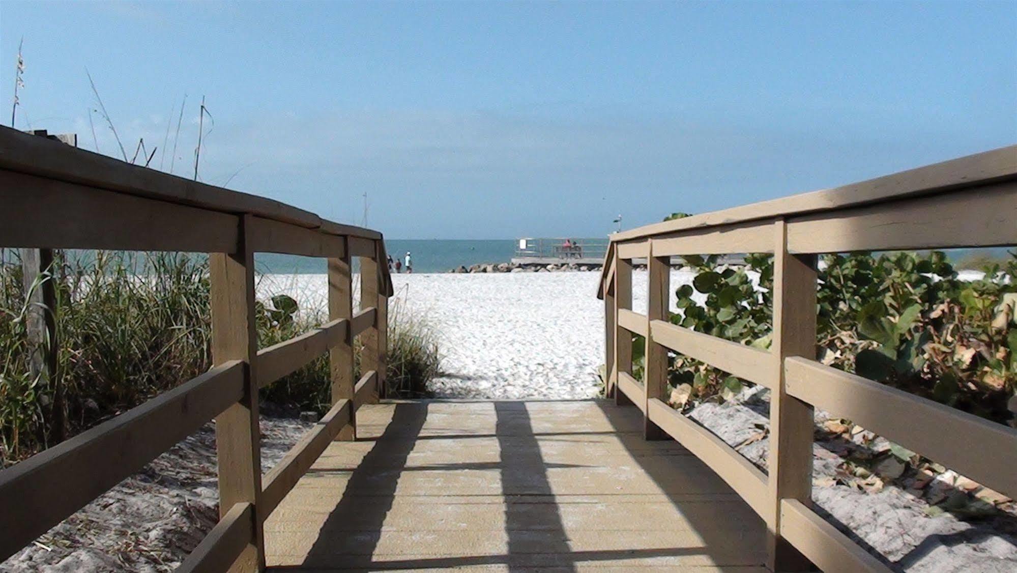 Nordvind Beach Resort Treasure Island Bagian luar foto